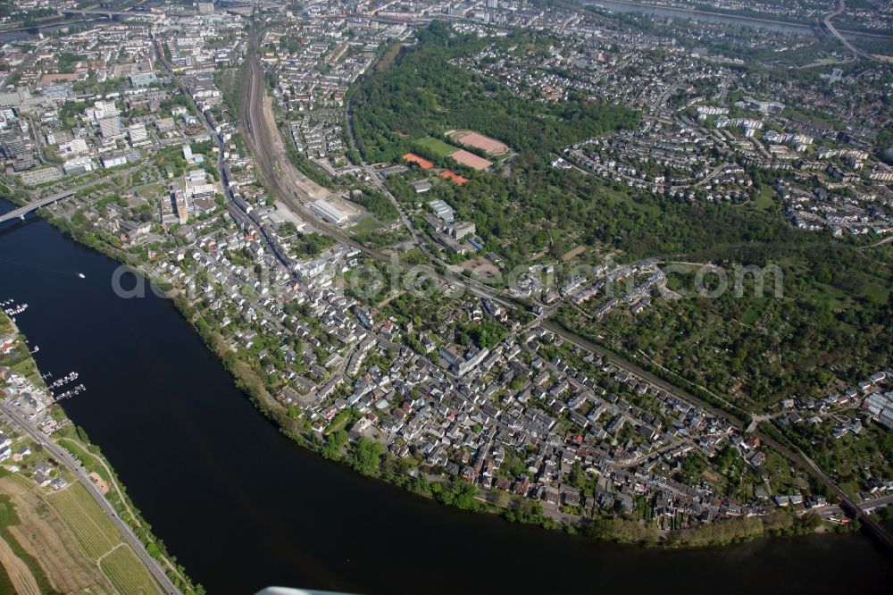 Aerial photograph Koblenz OT Moselweiß - Cityscape on the banks of the Rhine course of Koblenz-Moselweiß in the state of Rhineland-Palatinate