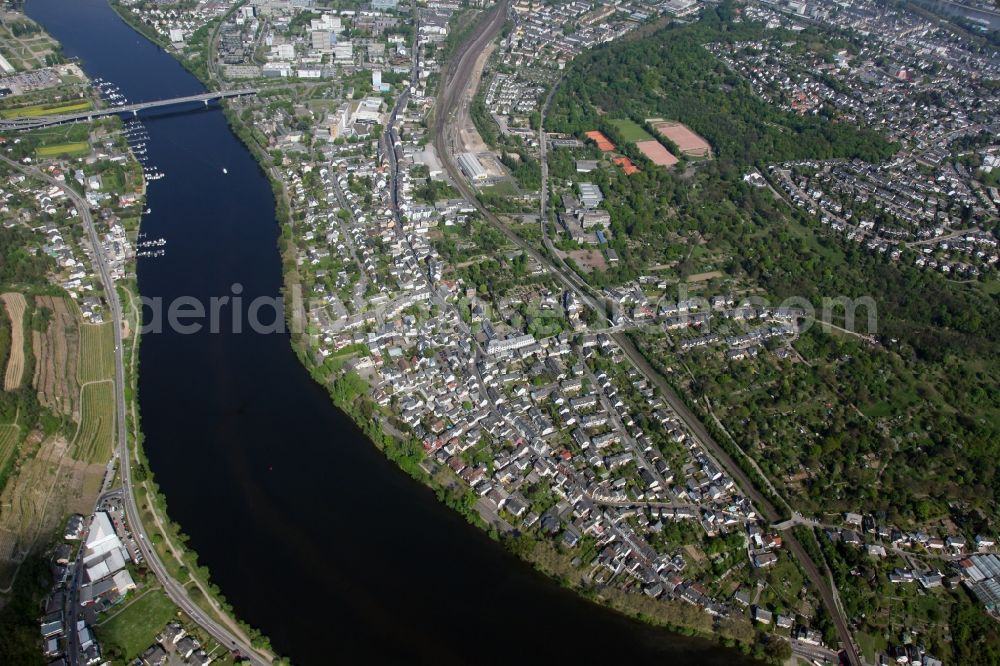 Koblenz OT Moselweiß from above - Cityscape on the banks of the Rhine course of Koblenz-Moselweiß in the state of Rhineland-Palatinate