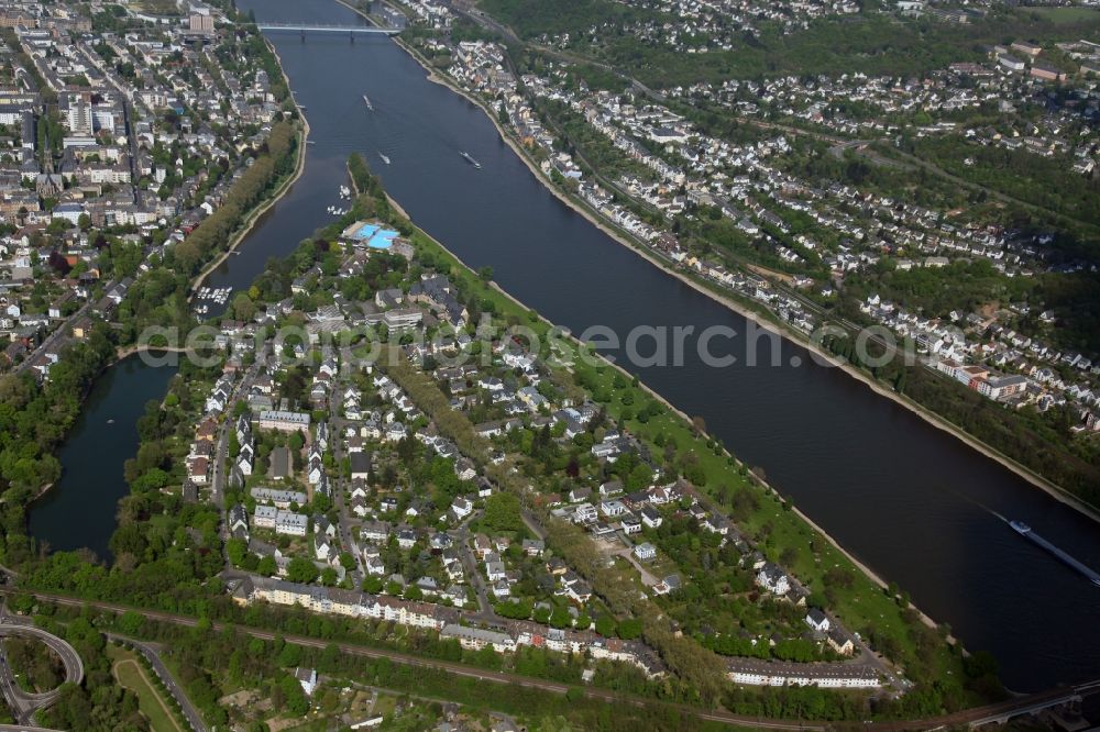 Aerial photograph Koblenz OT Oberwerth - Cityscape on the banks of the Rhine course of Koblenz-Oberwerth in the state of Rhineland-Palatinate