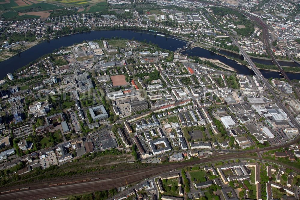 Koblenz OT Rauental from the bird's eye view: Cityscape on the banks of the Rhine course of Koblenz-Rauental in the state of Rhineland-Palatinate