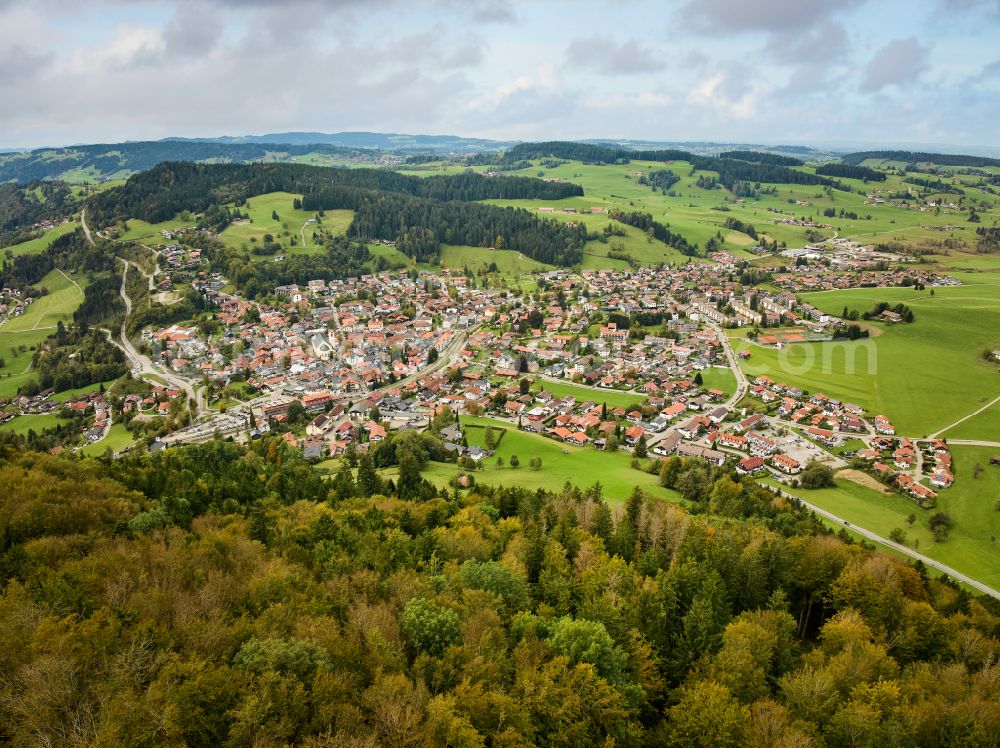 Oberstaufen from the bird's eye view: City view of the inner city area in the valley surrounded by mountains in Oberstaufen Allgaeu in the state Bavaria, Germany