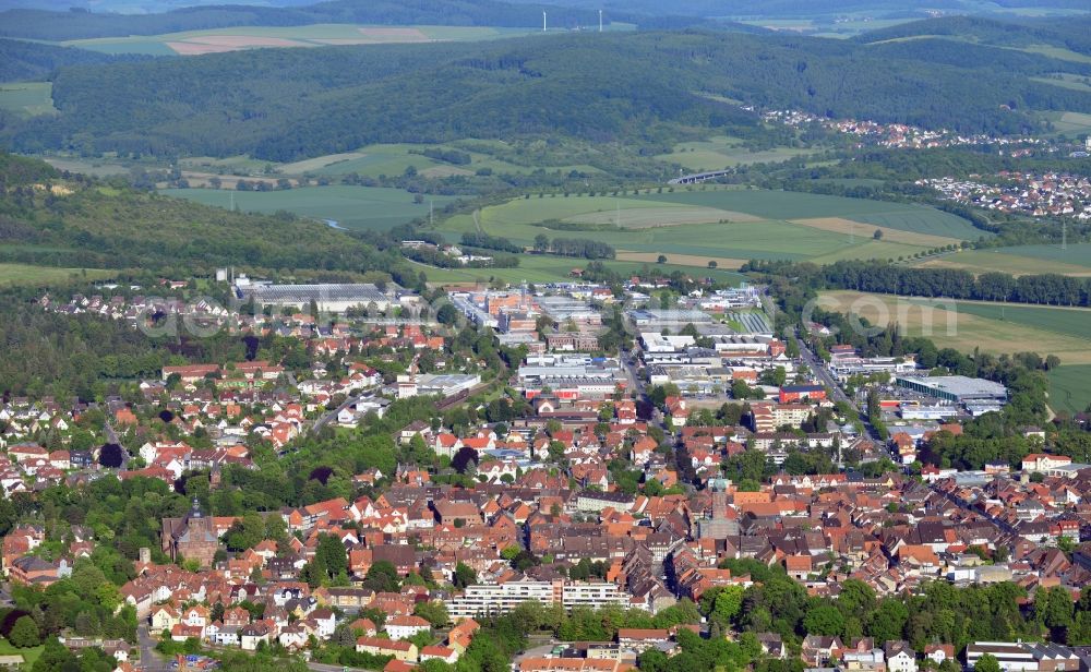 Einbeck from above - Cityscape and course of the Grimsehlstraße, Altendorfer gate und der Altendorfer street in Einbeck in the state Lower Saxony