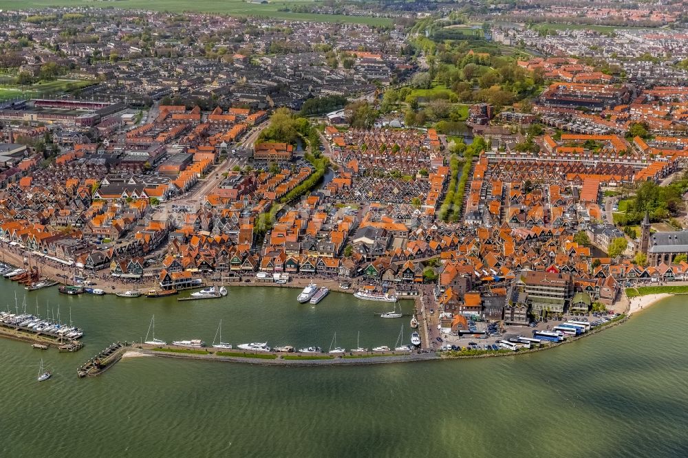 Aerial photograph Volendam - View of the town of Volendam on the coast to the IJsselmeer in Holland - Netherlands