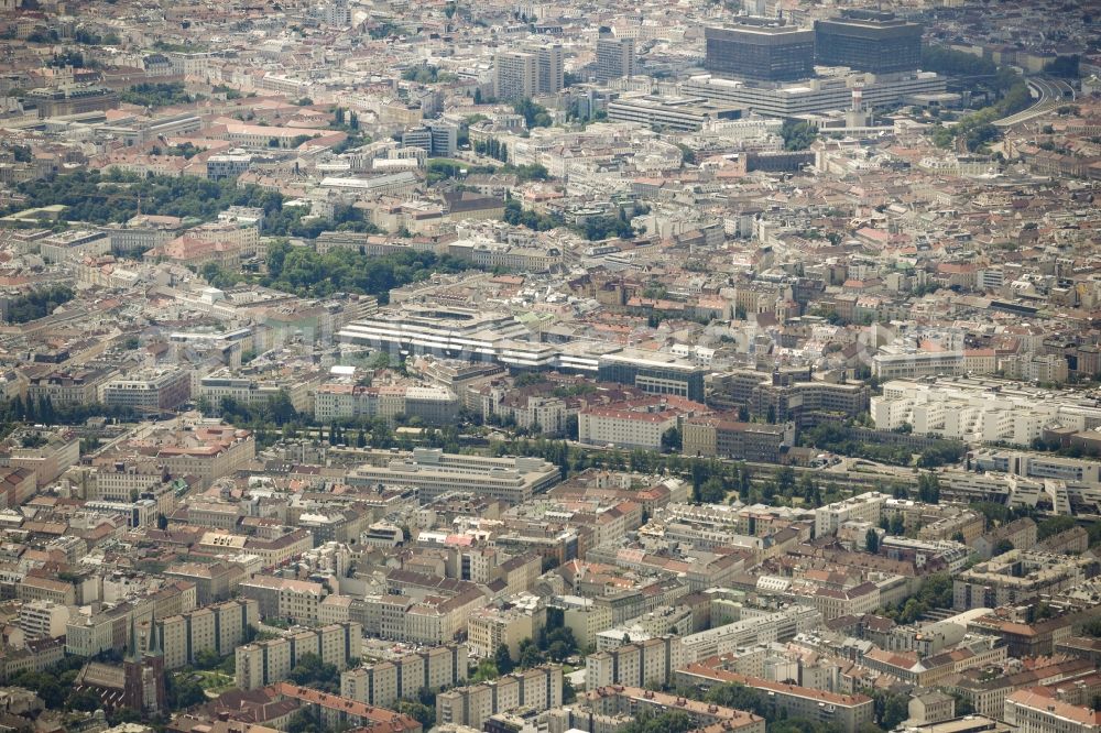 Aerial photograph Wien - View of the city of Vienna in Austria. View from the 20th district of Vienna Brigittenau and towards the 9th district Alsergrund with the two bed towers of the General Hospital and University Campus