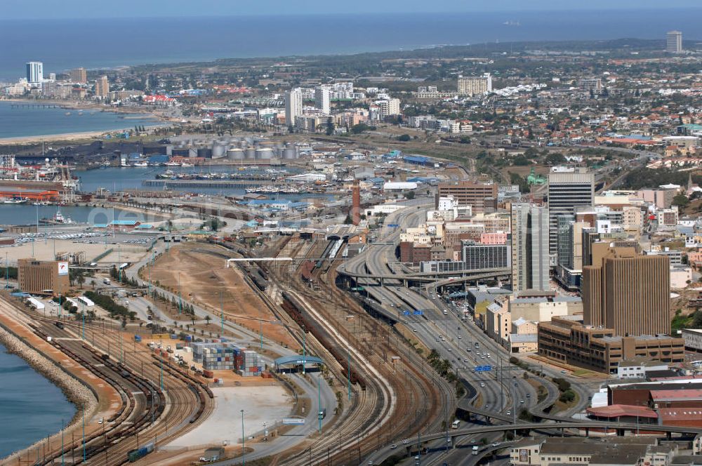 Port Elizabeth from the bird's eye view: View of a housing and industrial area on the Settlers Highway in Port Elizabeth