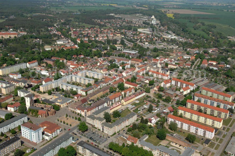 Aerial image Wriezen - Blick auf die Stadt Wriezen. Die erste urkundliche Erwähnung fand der brandenburgische Ort 1247. Die Stadt liegt im westlichen Oderbruch an der Alten Oder und hat ca. 7.800 Einwohner. Kontakt: Stadt Wriezen , Der Bürgermeister, Freienwalder Straße 50, 16269 Wriezen