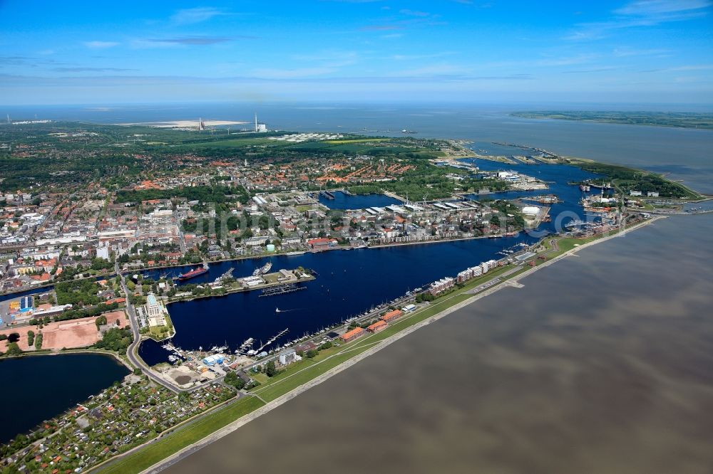 Wilhelmshaven from above - City view from the center of the city of Wilhelmshaven in Lower Saxony