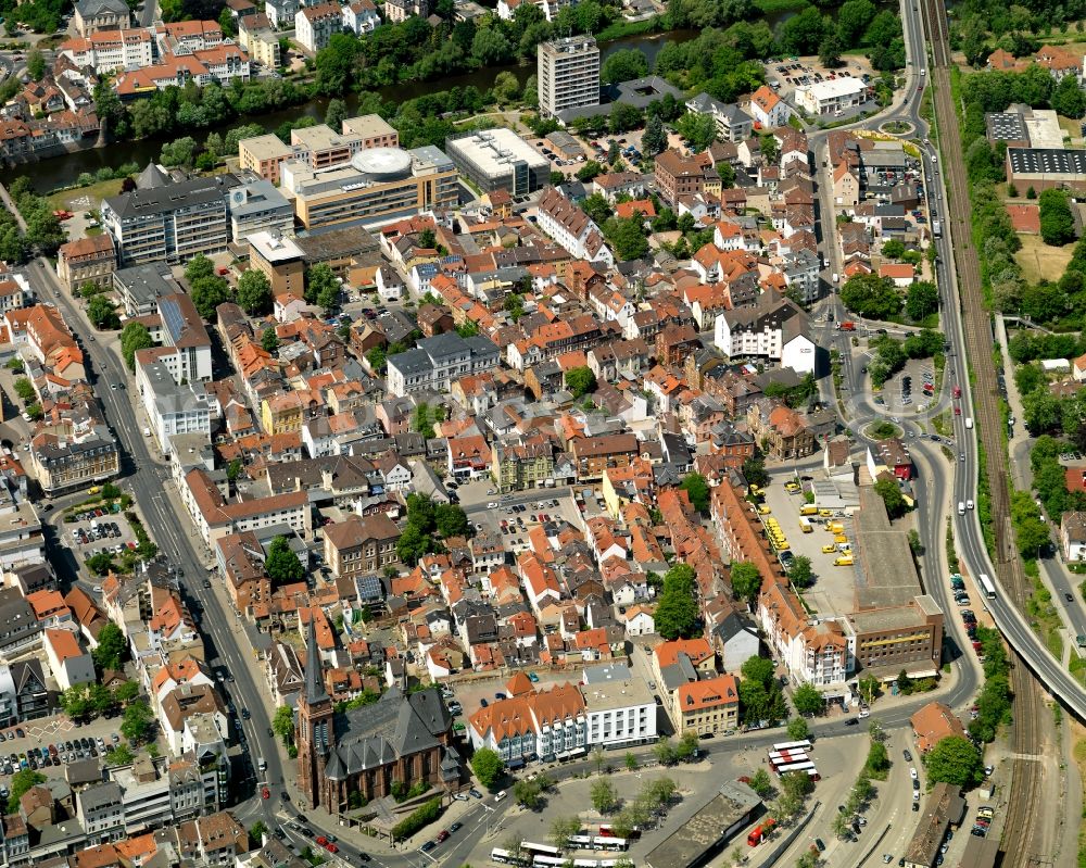 Aerial photograph Bad Kreuznach - View of Bad Kreuznach in the state of Rhineland-Palatinate. Bad Kreuznach is a spa town and county capital and is located on the rivers Nahe and Ellerbach. Apart from historic buildings and parts of the town, there are also several residential areas with multi-family homes and estates