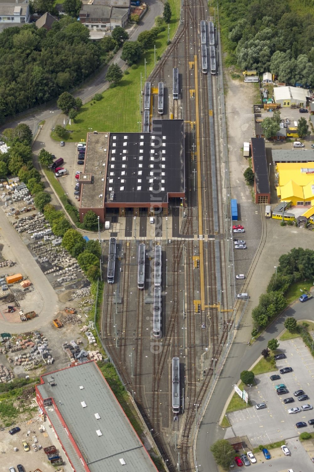 Aerial photograph Bochum - View at the suburban rail and subway maintenance workshop Riemke in the district Riemke in Bochum in the federal state of North Rhine-Westphalia NRW. Operator is the BOGESTRA Bochum-Gelsenkirchen trams Aktiengesellschaft