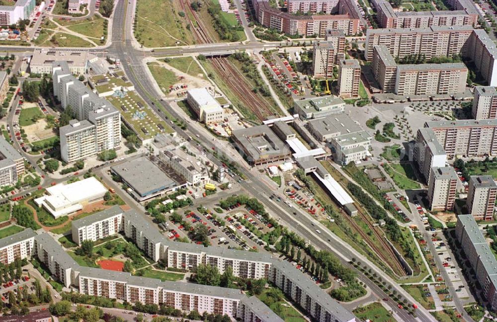 Berlin-Hellersdorf from the bird's eye view: Stadtbereich am U-Bahnhof Berlin-Hellersdorf.