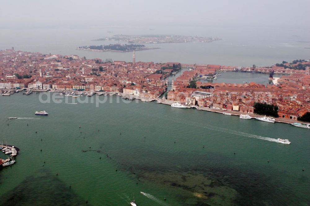 Venedig from above - Blick auf das Stadtvirtel Castello mit der Schiffswerft Arsenal in Venedig. Im Hintergrund ist die Insel San Michele zu erkennen. View to the city district Castello with the shipyard Arsenal in Venice. In the background is the island San Michele recognizeable.