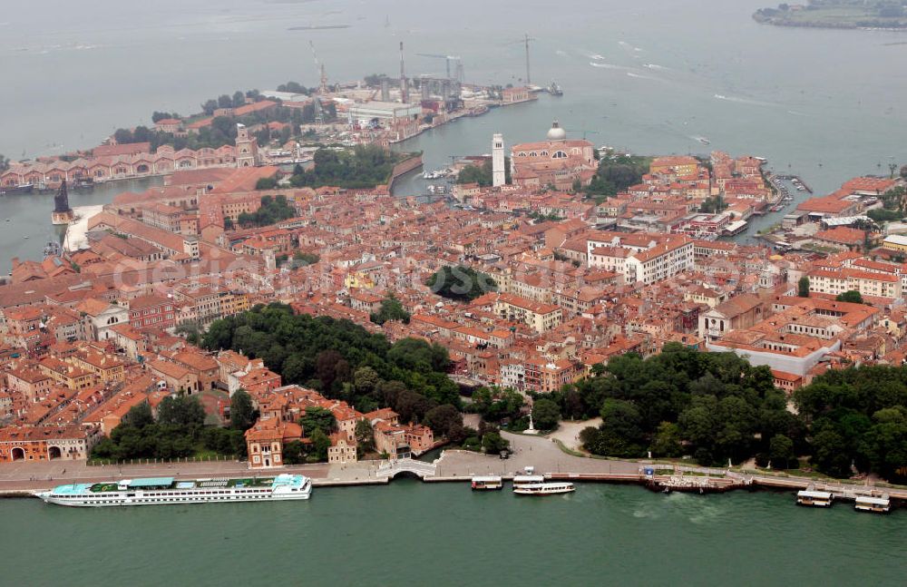 Venedig from above - Blick auf den Stadtbezirk Castello im Zentrum Venedigs. View to the district Castello in the center of Venice.