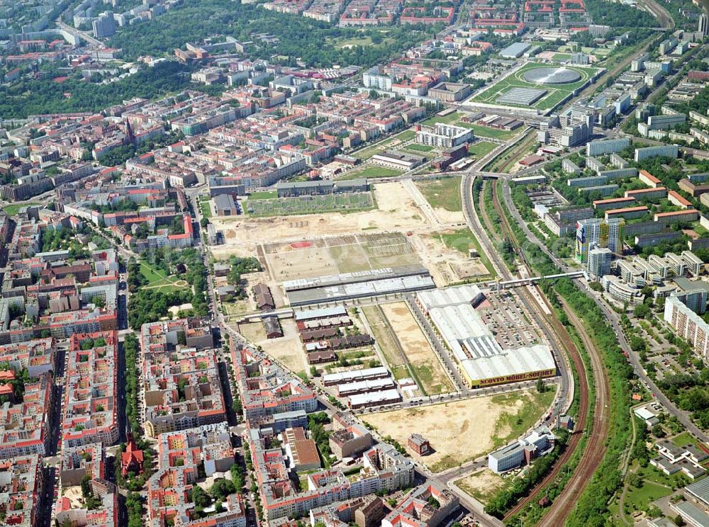 Aerial photograph Berlin-Friedrichshain - Stadtentwicklungsgebiet Eldenaer Straße/ Landsberger Allee in Berlin-Friedrichshain (Gelände der Alten Schlachthöfe)- ein Projekt der SES Stadtentwicklungsgebiet Eldenaer Straße mbH, Thaerstraße 30/31 in 10249 Berlin, Tel.: 030 42846133.