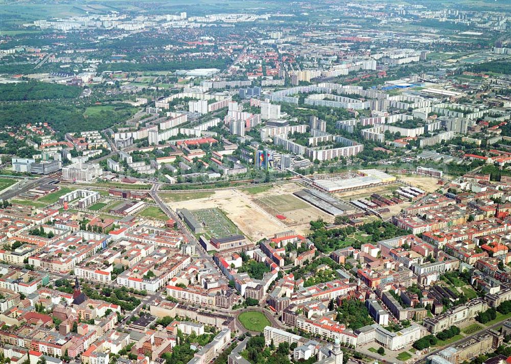 Berlin-Friedrichshain from above - Stadtentwicklungsgebiet Eldenaer Straße/ Landsberger Allee in Berlin-Friedrichshain (Gelände der Alten Schlachthöfe)- ein Projekt der SES Stadtentwicklungsgebiet Eldenaer Straße mbH, Thaerstraße 30/31 in 10249 Berlin, Tel.: 030 42846133.