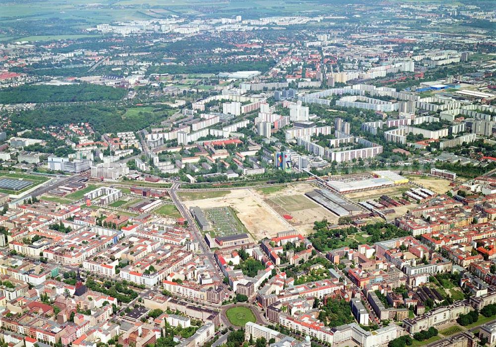 Berlin-Friedrichshain from the bird's eye view: Stadtentwicklungsgebiet Eldenaer Straße/ Landsberger Allee in Berlin-Friedrichshain (Gelände der Alten Schlachthöfe)- ein Projekt der SES Stadtentwicklungsgebiet Eldenaer Straße mbH, Thaerstraße 30/31 in 10249 Berlin, Tel.: 030 42846133.