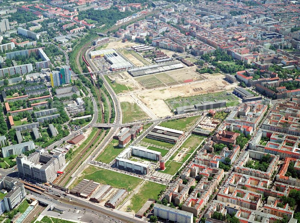 Berlin-Friedrichshain from above - Stadtentwicklungsgebiet Eldenaer Straße/ Landsberger Allee in Berlin-Friedrichshain (Gelände der Alten Schlachthöfe)- ein Projekt der SES Stadtentwicklungsgebiet Eldenaer Straße mbH, Thaerstraße 30/31 in 10249 Berlin, Tel.: 030 42846133.