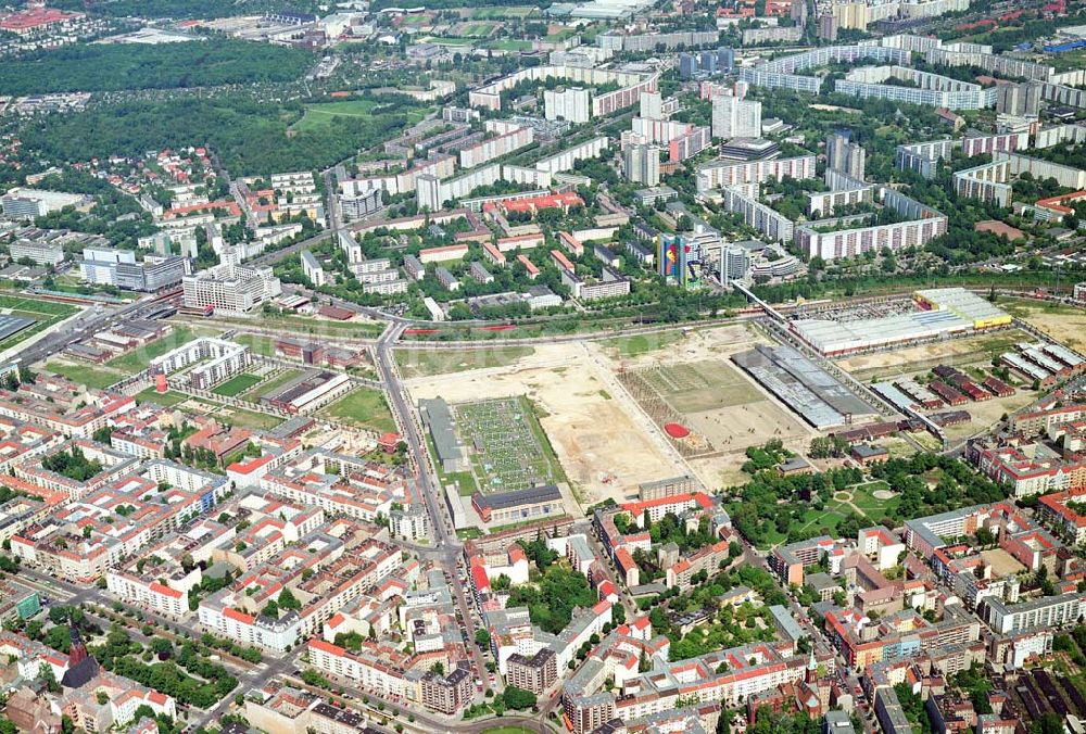 Aerial photograph Berlin-Friedrichshain - Stadtentwicklungsgebiet Eldenaer Straße/ Landsberger Allee in Berlin-Friedrichshain (Gelände der Alten Schlachthöfe)- ein Projekt der SES Stadtentwicklungsgebiet Eldenaer Straße mbH, Thaerstraße 30/31 in 10249 Berlin, Tel.: 030 42846133.