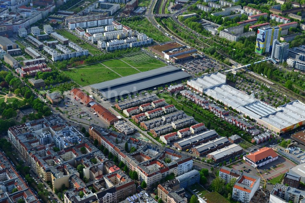 Aerial image Berlin - Urban development area on the premises of Eldenaer road - Storkower Strasse in Friedrichshain district of Berlin. On the grounds of the former East German slaughterhouse incur modern residential areas and neighborhoods. The housing companies in the real estate developers cds Wohnbau Berlin GmbH built on several building plots modern apartments and townhouses and terraced houses