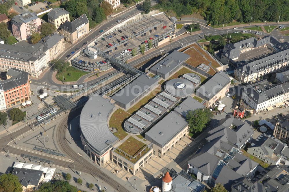 Plauen from above - Fertige Stadtgalerie der ECE in Plauen / Sachsen. Die Stadt-Galerie Plauen ist eine Einkaufs- und Erlebnistreffpunkt im Herzen des Vogtlandes. Kontakt: ECE-CENTERMANAGEMENT, Stadt-Galerie Plauen, Center-Management, Postplatz 1, 08523 Plauen; Telefon: 03741-14 86 0; Fax: 03741-14 86 99