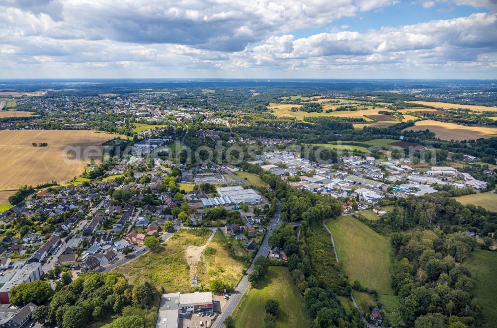 Heiligenhaus from above - City area with outside districts and inner city area in Heiligenhaus at Ruhrgebiet in the state North Rhine-Westphalia, Germany