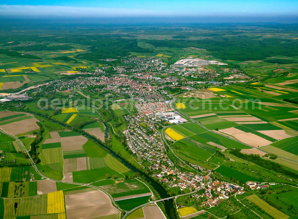 Aerial photograph Ehingen (Donau) - Urban area with outskirts and inner city area on the edge of agricultural fields and arable land in Ehingen (Donau) in the state Baden-Wuerttemberg, Germany