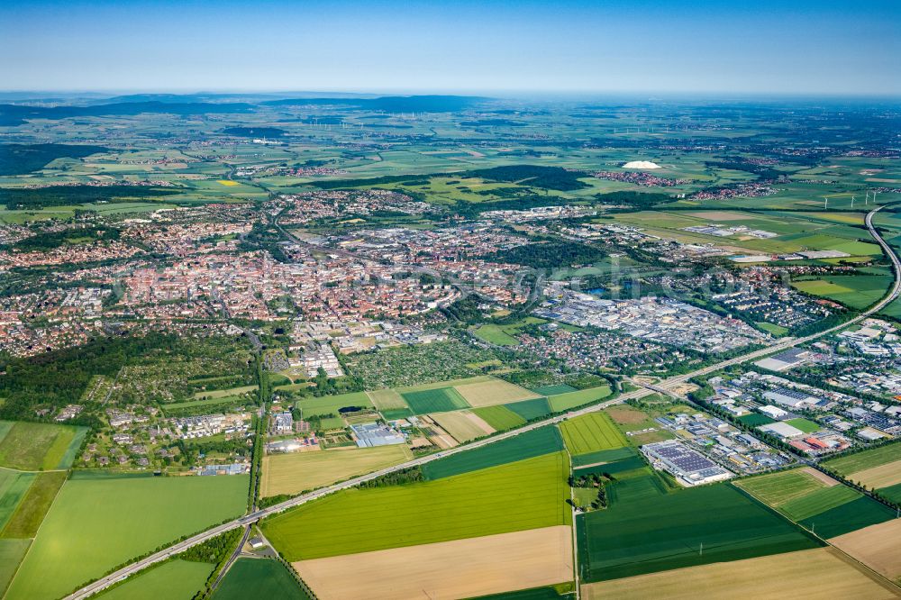 Aerial photograph Hildesheim - Urban area with outskirts and inner city area on the edge of agricultural fields and arable land in Hildesheim in the state Lower Saxony, Germany