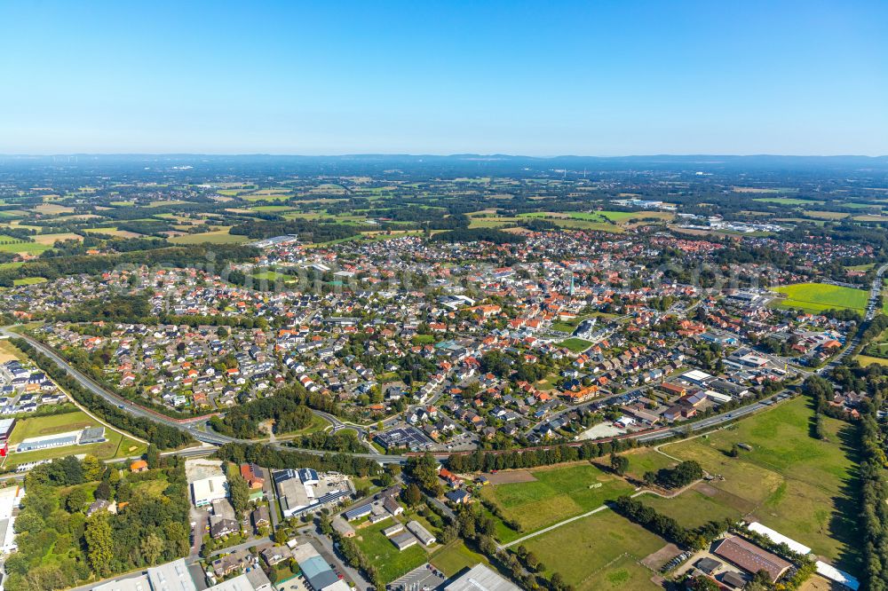 Aerial image Laumeskamp - Urban area with outskirts and inner city area on the edge of agricultural fields and arable land in Laumeskamp in the state North Rhine-Westphalia, Germany