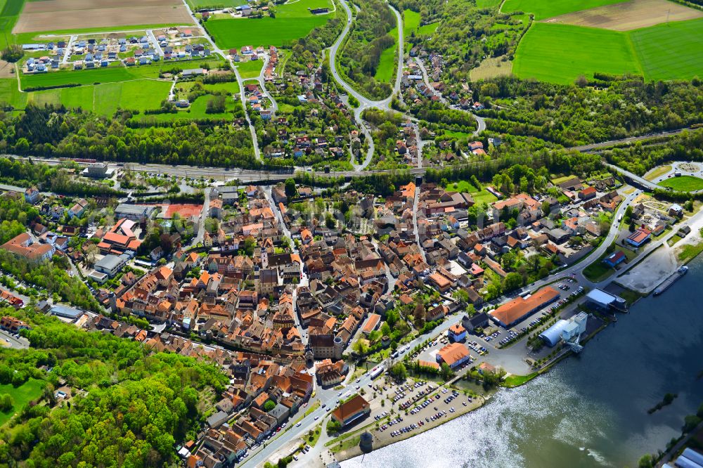 Aerial photograph Marktbreit - Urban area with outskirts and inner city area on the edge of agricultural fields and arable land in Marktbreit in the state Bavaria, Germany