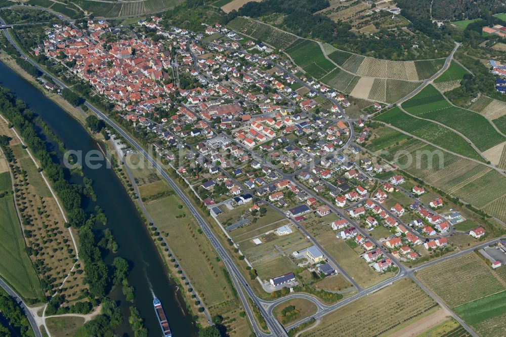 Aerial photograph Sommerhausen - Urban area with outskirts and inner city area on the edge of agricultural fields and arable land in Sommerhausen in the state Bavaria, Germany