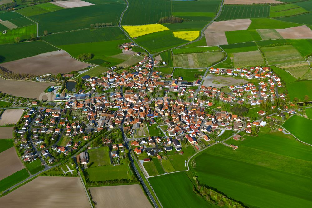 Aerial photograph Wiesenbronn - Urban area with outskirts and inner city area on the edge of agricultural fields and arable land in Wiesenbronn in the state Bavaria, Germany