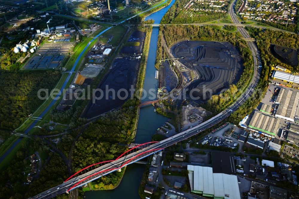 Aerial photograph Essen - View of the city harbour in Essen im Bundesland Nordrhein-Westfalen