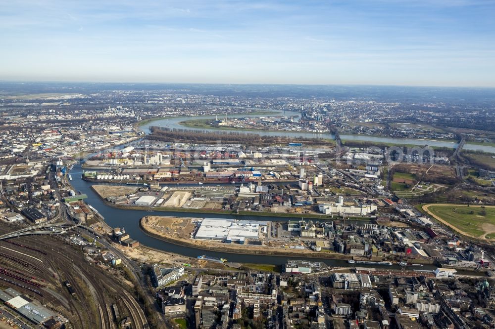 Neuss from the bird's eye view: City Port Port of Neuss on the banks of the Rhine in Neuss in North Rhine-Westphalia