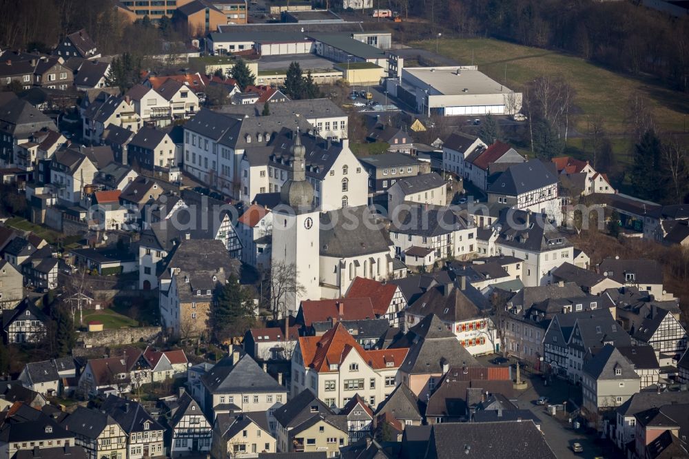 Aerial photograph Arnsberg - City chapel St. Georg at the old market in the old town of Arnsberg in North Rhine-Westphalia