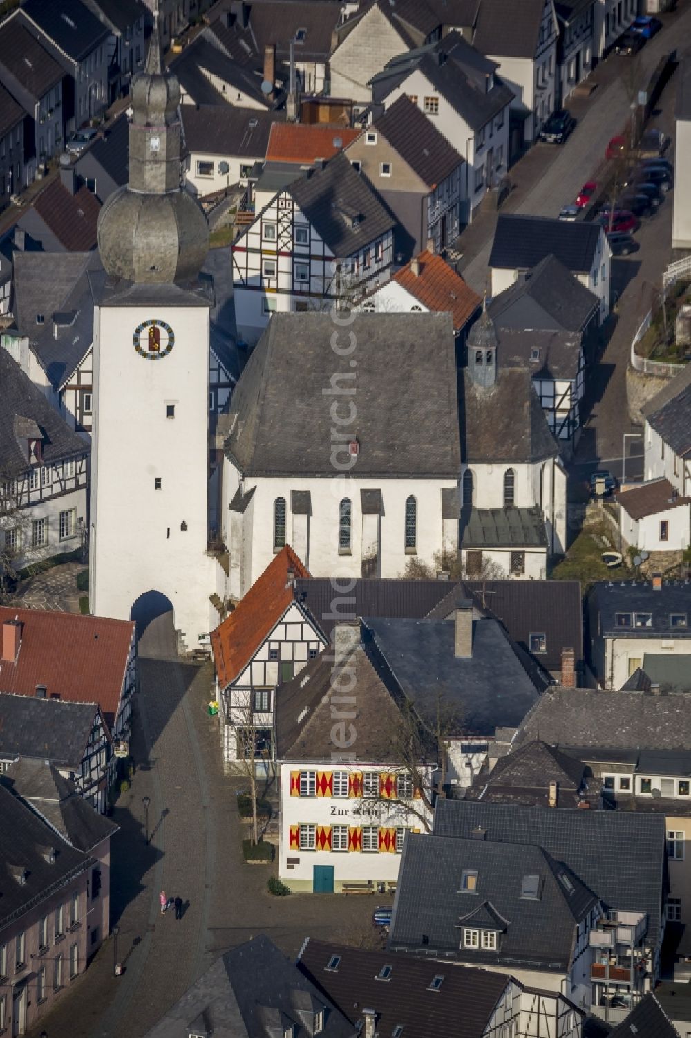 Arnsberg from the bird's eye view: City chapel St. Georg at the old market in the old town of Arnsberg in North Rhine-Westphalia