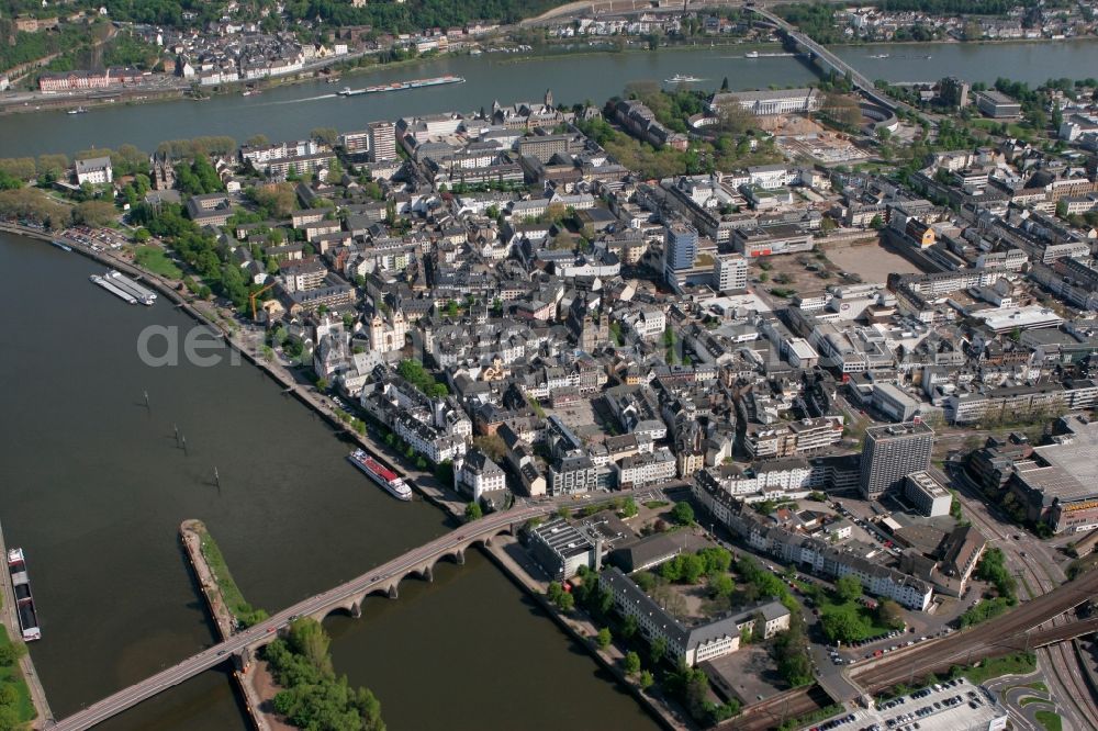 Koblenz from the bird's eye view: Town center with views of the Baldwin bridge in Koblenz in Rhineland-Palatinate. The bridge is part of the UNESCO World Heritage List