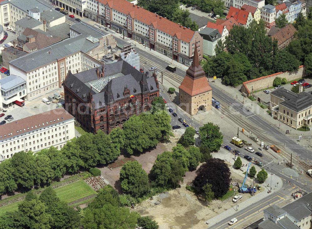 Aerial photograph Rostock - Blick auf Reste der ehemaligen Stadtmauer am ehemaligen Ständehaus und am Steintor. View of remains of the former city walls at the stone gate.