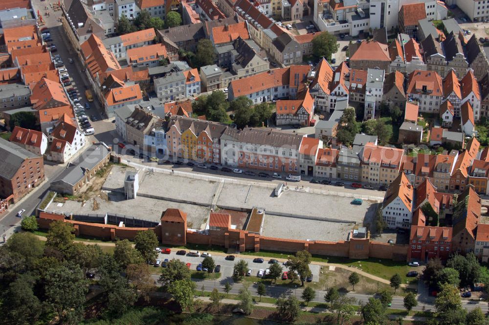 Aerial image STRALSUND - Blick auf die Stadtmauer am Knieperwall in Stralsund. Tourismuszentrale der Hansestadt Stralsund, Alter Markt 9, 18439 Stralsund, Tel. 03831 2469-0, Fax 03831 246922, E-mail: info@stralsundtourismus.de,