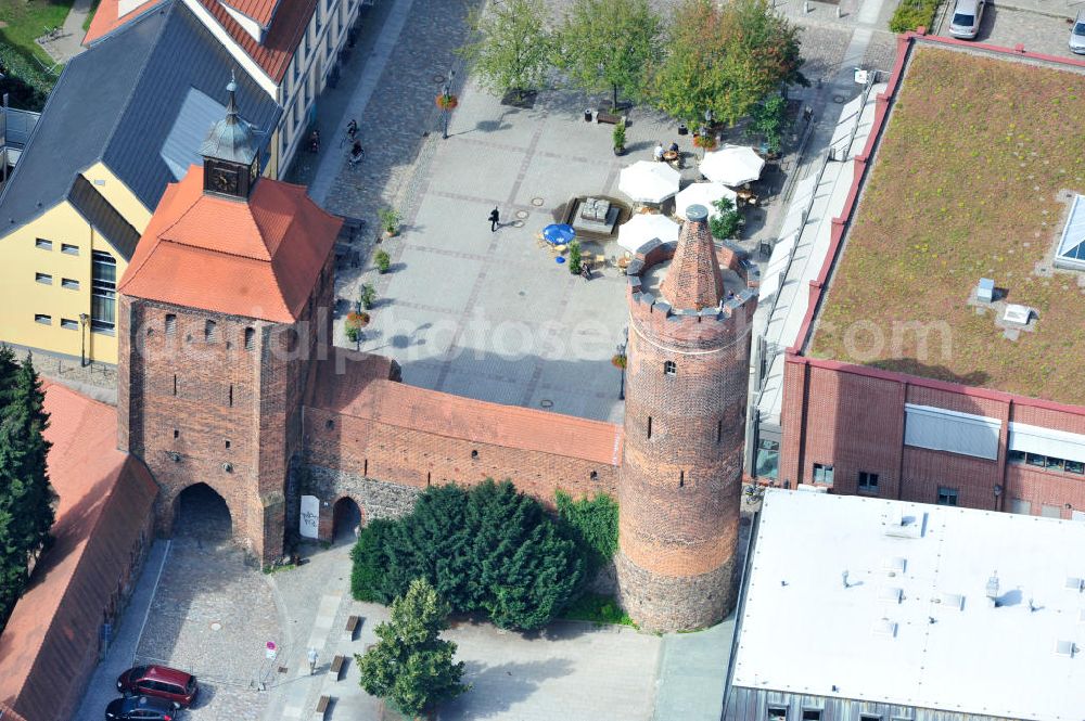 Bernau from above - Blick auf das Stadtmauer mit Steintor und Hungerturm in Bernau an der Stadthalle. The city wall with stone gate in Bernau.