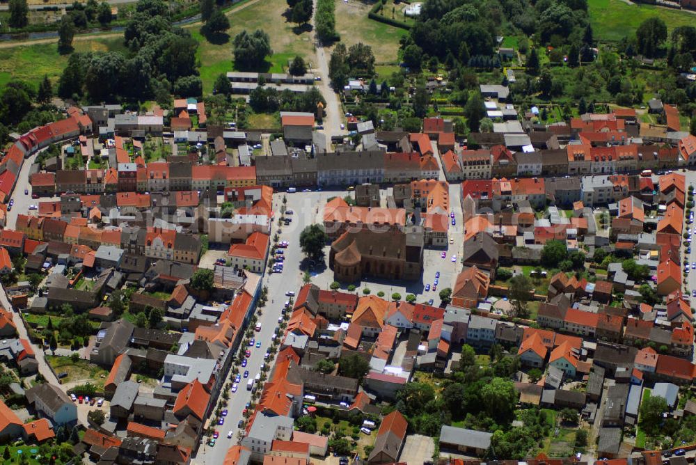 Beelitz from above - Blick auf die Stadtpfarkirche St. Marien - St. Nikolai in Beelitz. Kontakt: Ev. Kirchengemeinde St. Marien - St. Nikolai Pfarramt, Kirchplatz 1, 14547 Beelitz, Tel. +49(0)33 204 42352, Fax +49(0)33 204 61205