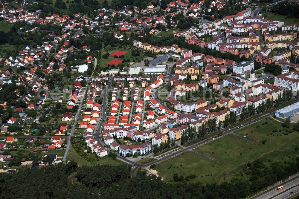 Potsdam from the bird's eye view: Outskirts residential Kirchsteigfeld in Potsdam in the state Brandenburg, Germany