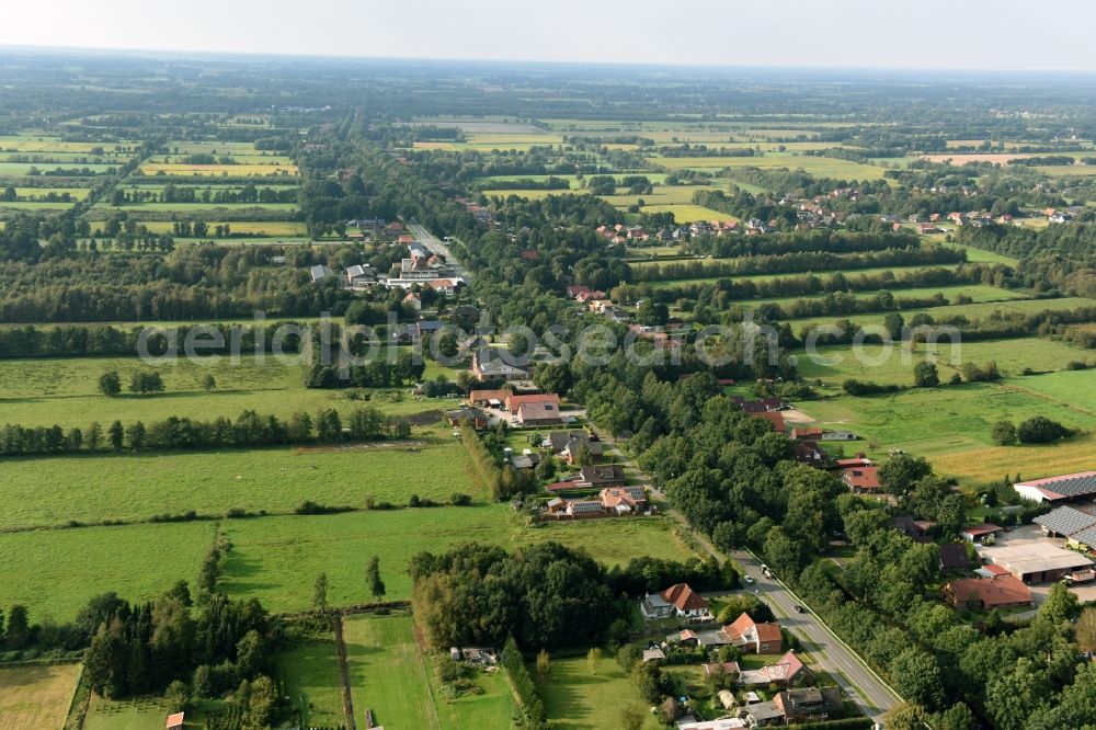 Barßel from above - Outskirts residential on Oldenburger Strasse in Barssel in the state Lower Saxony