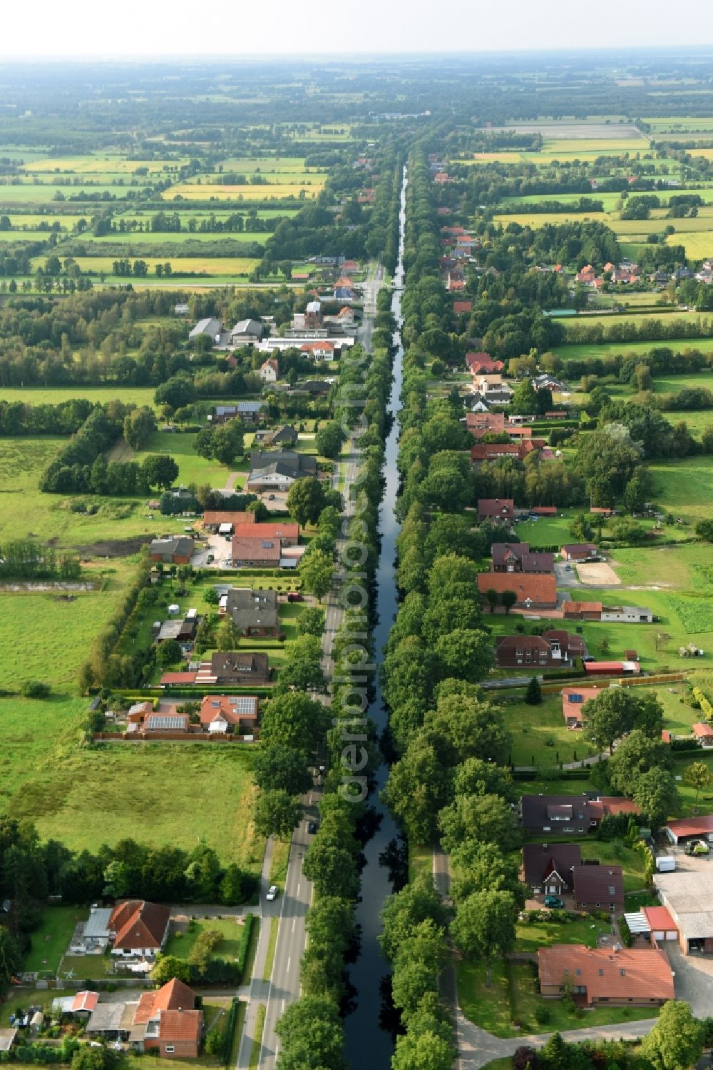 Barßel from above - Outskirts residential on Oldenburger Strasse in Barssel in the state Lower Saxony