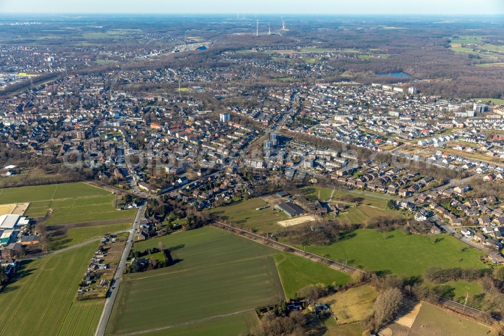 Dinslaken from above - Outskirts residential in Dinslaken in the state North Rhine-Westphalia, Germany