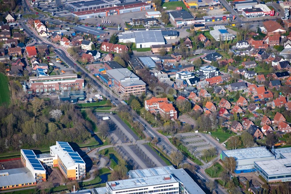 Stade from the bird's eye view: Outskirts residential on Freiburger Strasse in Stade in the state Lower Saxony, Germany