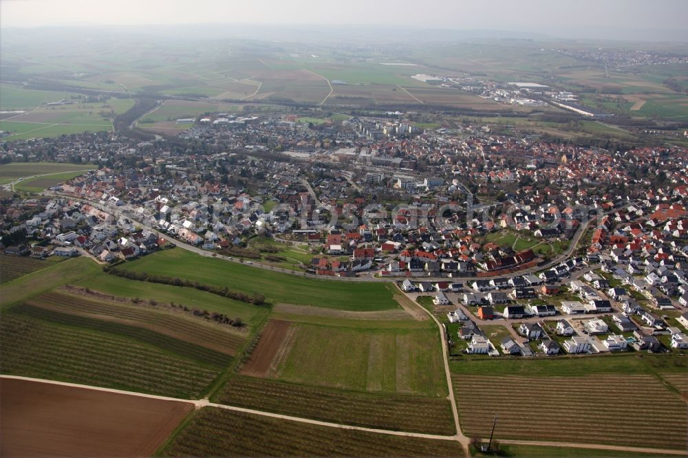 Nieder-Olm from above - Outskirts residential in Nieder-Olm in the state Rhineland-Palatinate. In the center of the picture the planned new development area Weinberg