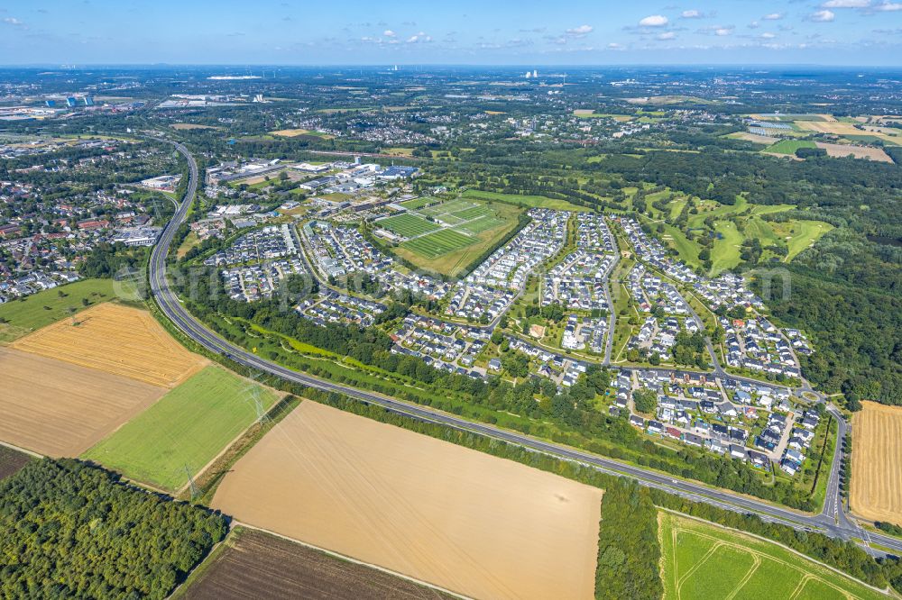 Dortmund from the bird's eye view: Outskirts residential in the district Brackeler Feld in Dortmund in the state North Rhine-Westphalia, Germany