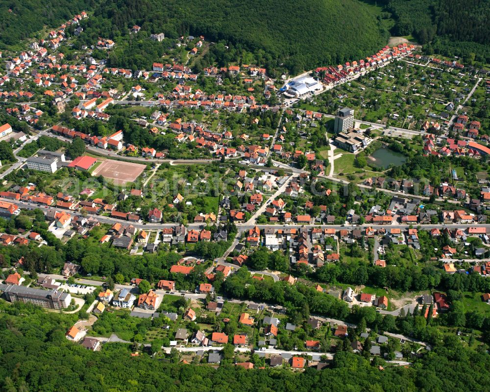 Wernigerode from the bird's eye view: Outskirts and suburban residential areas on the street Langer Stieg in the district Hasserode in Wernigerode in the state Saxony-Anhalt, Germany