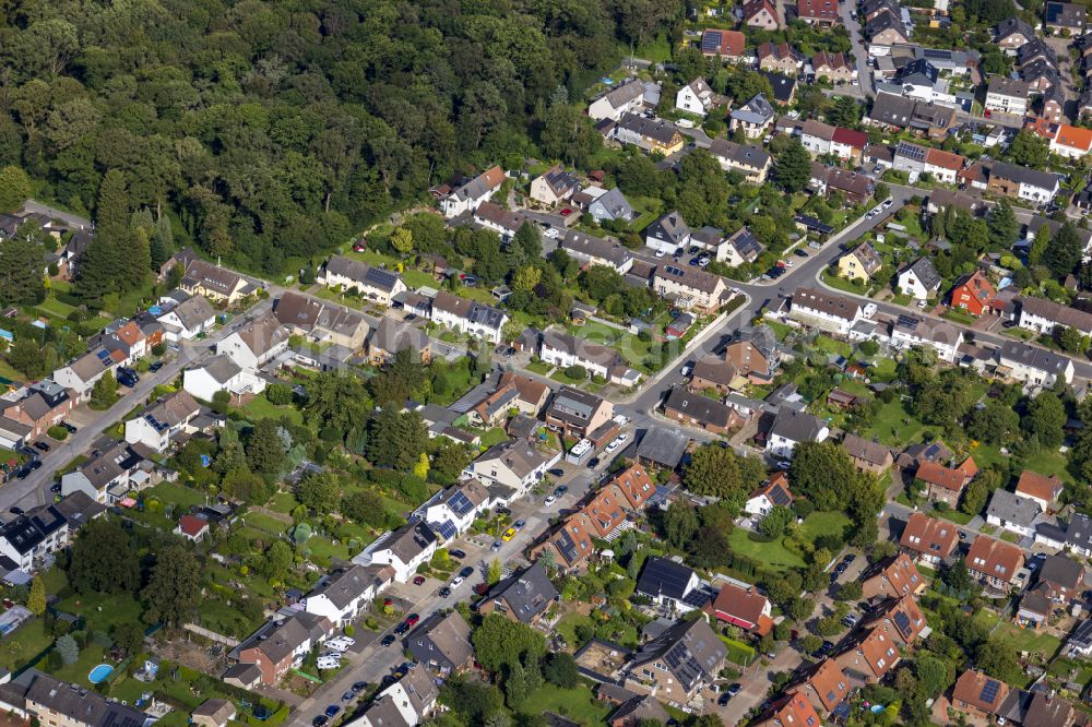 Vennikel from the bird's eye view: Outskirts and outskirts residential areas on Akazienstrasse in Vennikel in the federal state of North Rhine-Westphalia, Germany