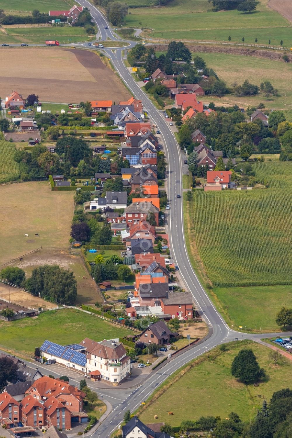 Aerial photograph Werne - Outskirts residential on Selmer Landstrasse in Werne in the state North Rhine-Westphalia, Germany