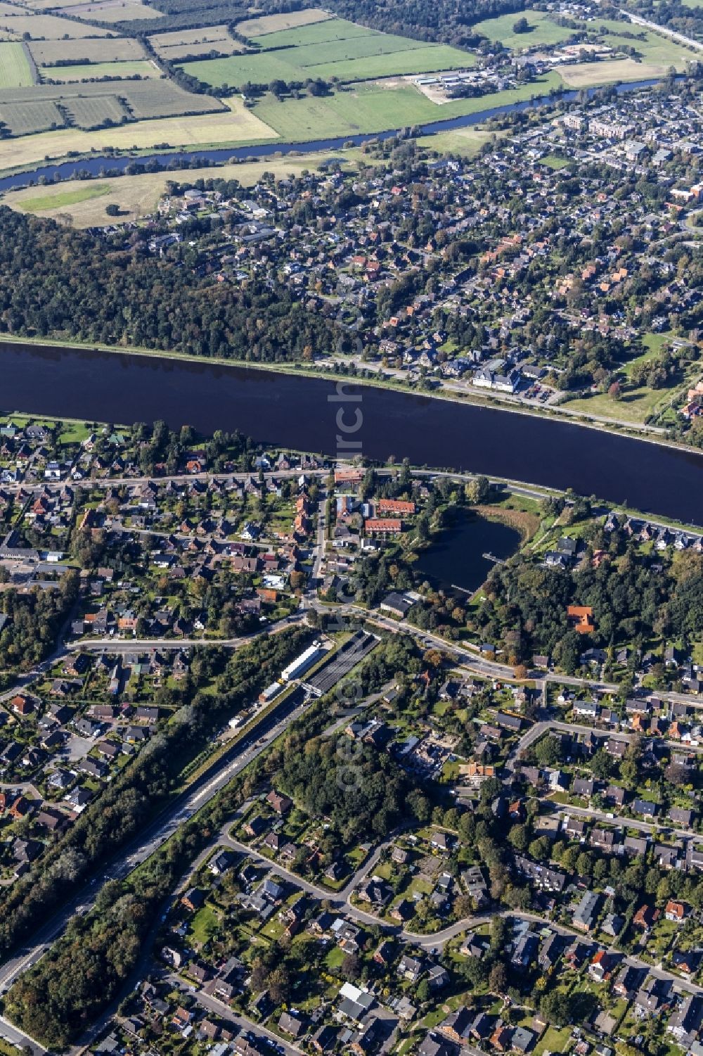 Westerrönfeld from above - Outskirts residential in Westerroenfeld in the state Schleswig-Holstein. Road tunnel in the course of the federal highway B 202